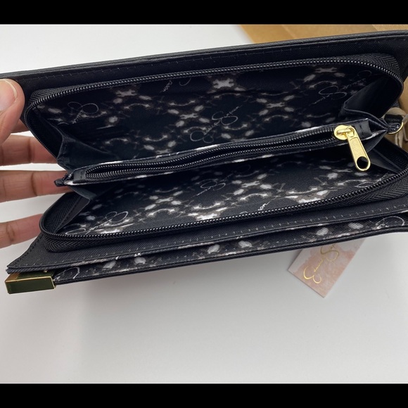 Jessica Simpson Frankie Wallet, Black - Picture 4 of 11